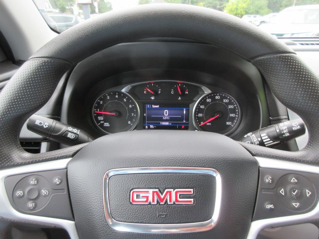 2023 GMC Terrain Image 12