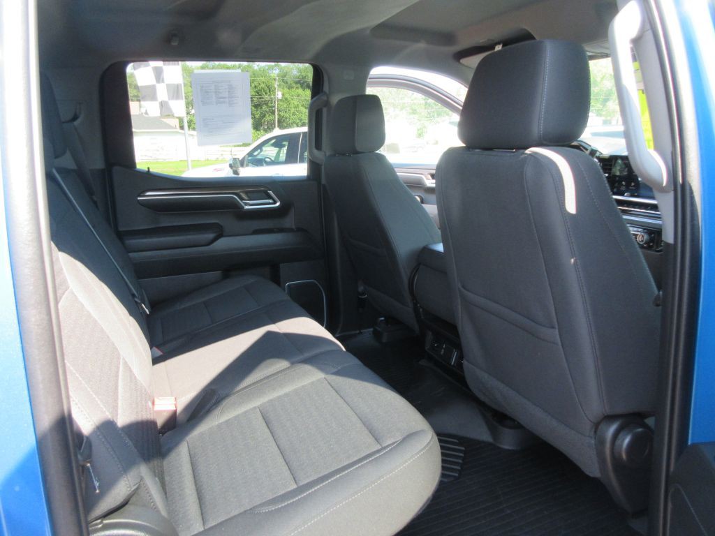 2022 Chevrolet Silverado 1500 Image 10