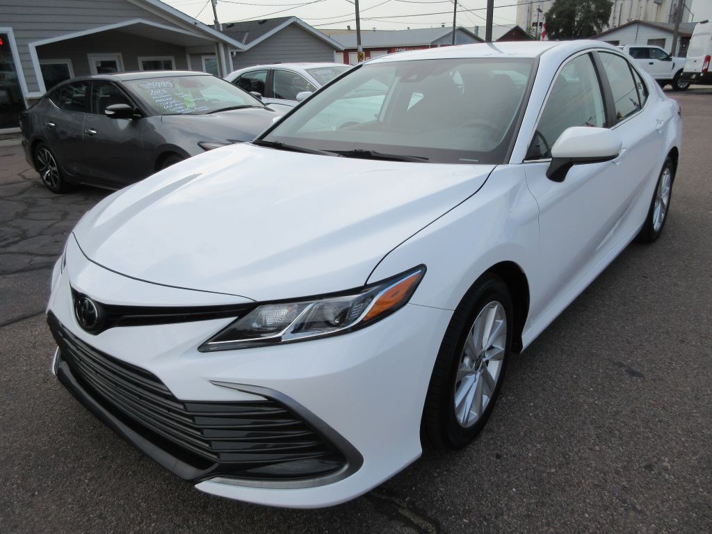 2024 Toyota Camry Image 1