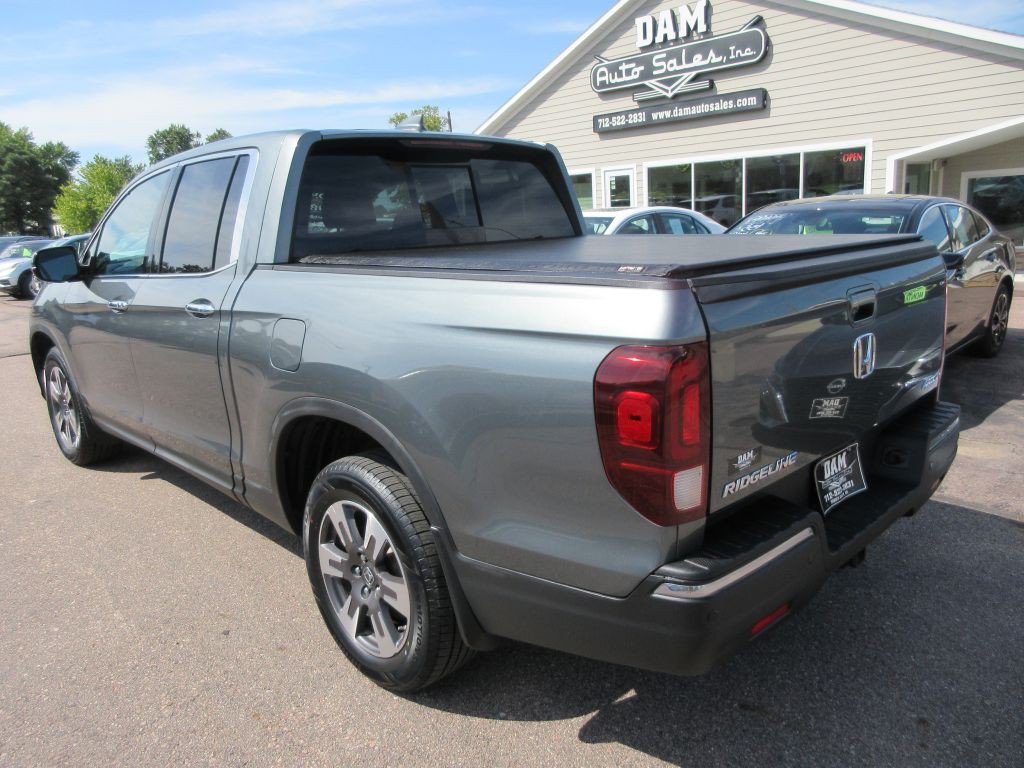 2018 Honda Ridgeline Image 3