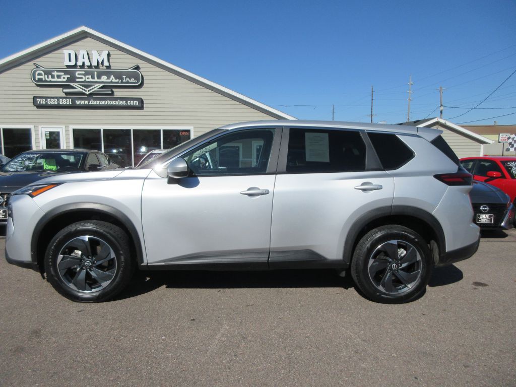 2024 Nissan Rogue Image 2