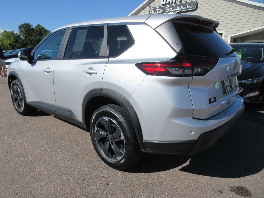 2024 Nissan Rogue Image 3