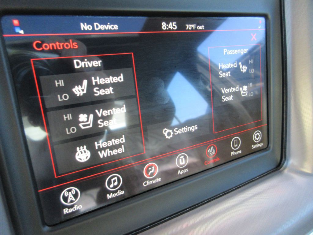 2022 Dodge Charger Image 13