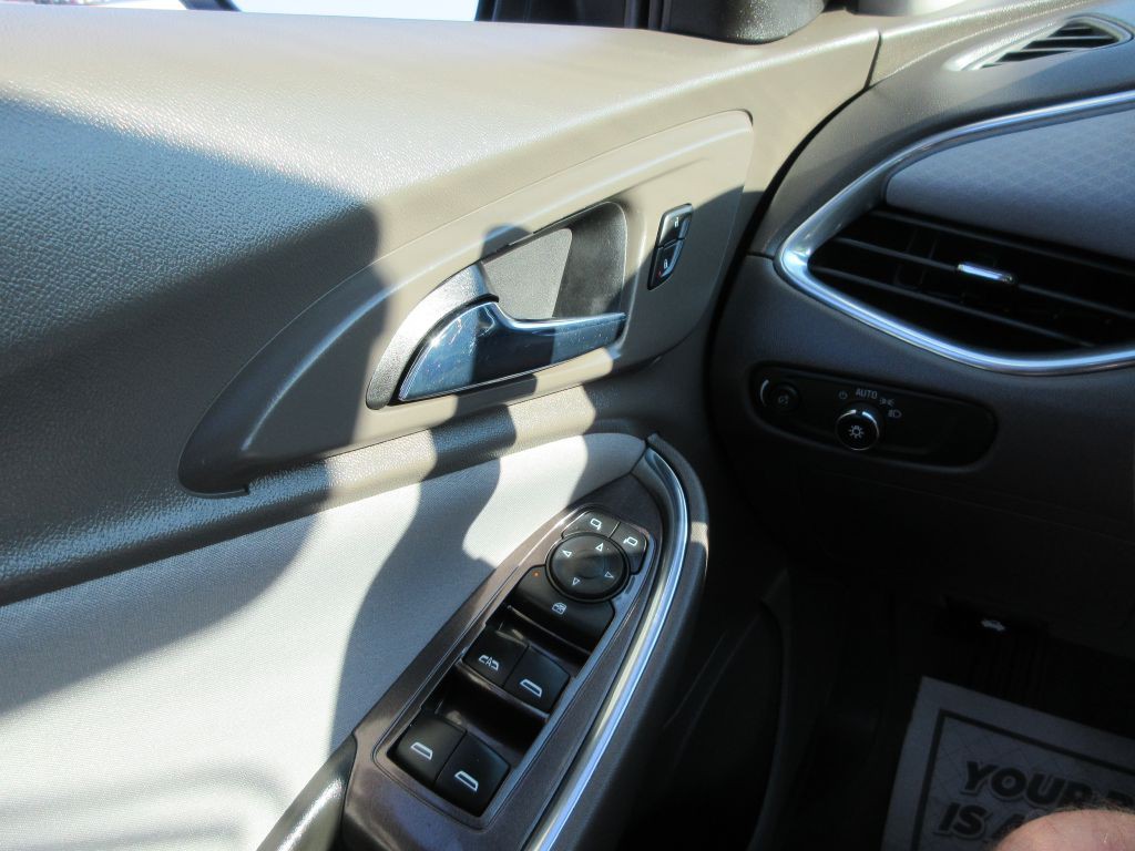 2021 Chevrolet Malibu Image 21