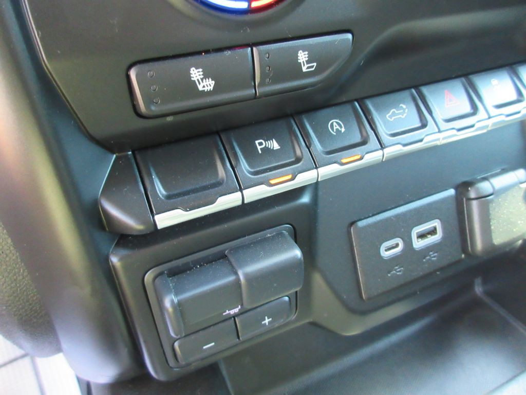 2021 Chevrolet Silverado 1500 Image 14