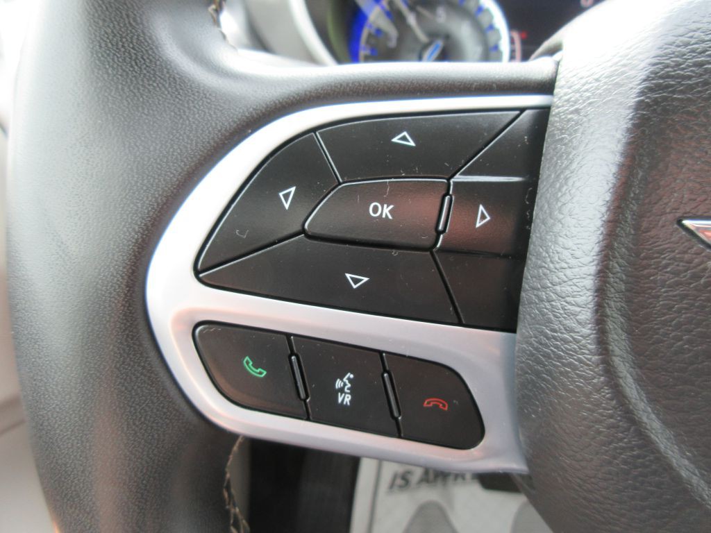 2023 Chrysler Pacifica Image 16