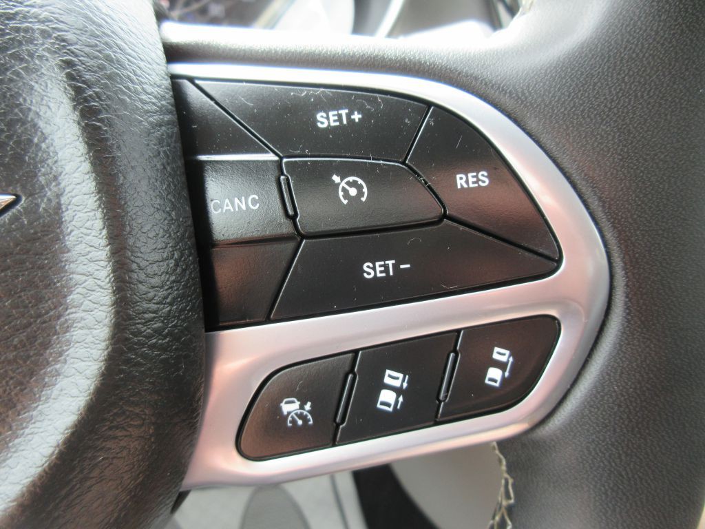 2023 Chrysler Pacifica Image 17