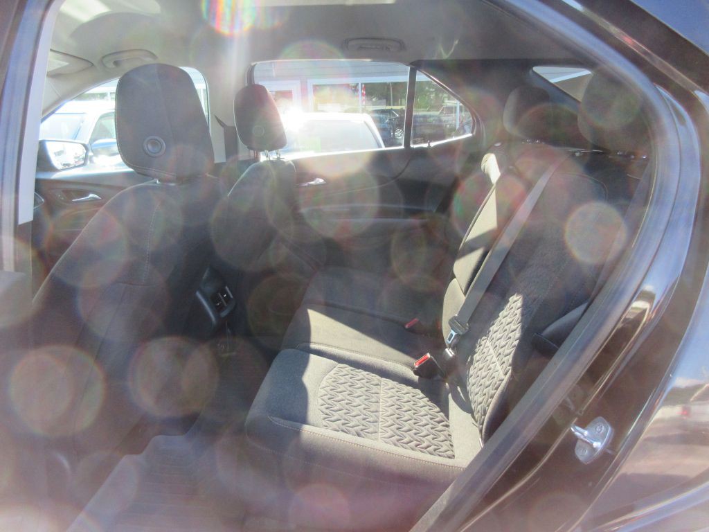 2022 Chevrolet Equinox Image 9