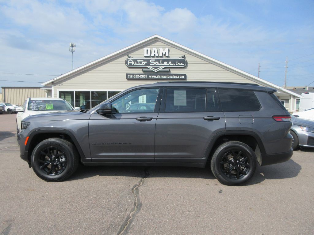 2024 Jeep Grand Cherokee Image 2
