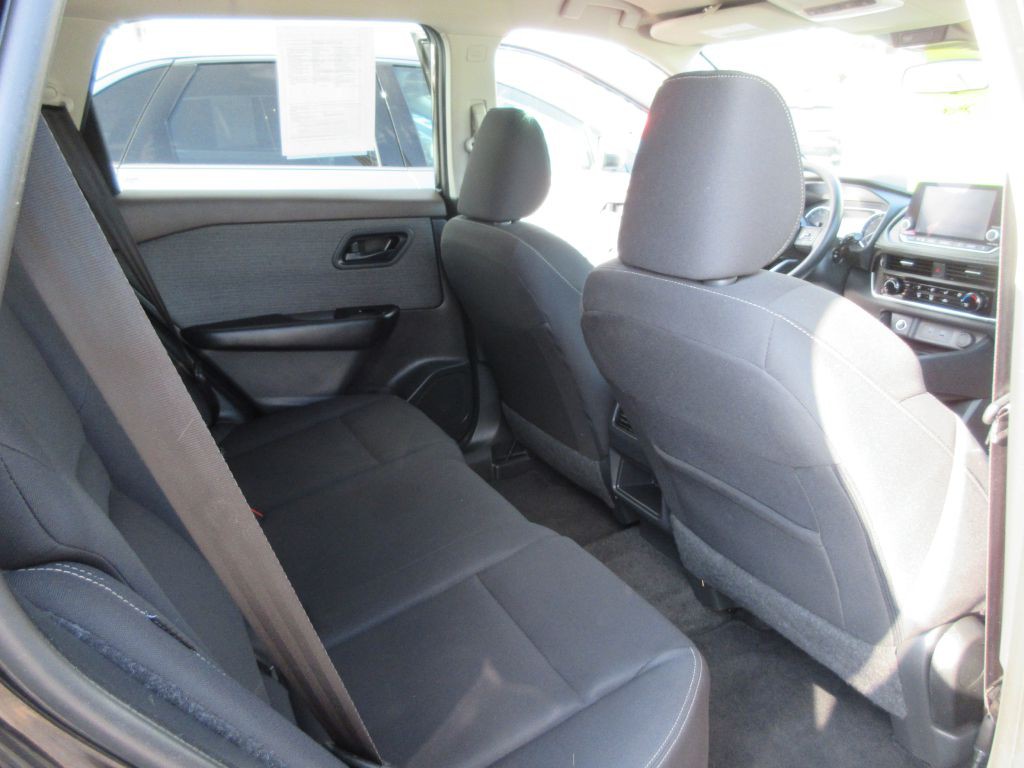 2023 Nissan Rogue Image 9