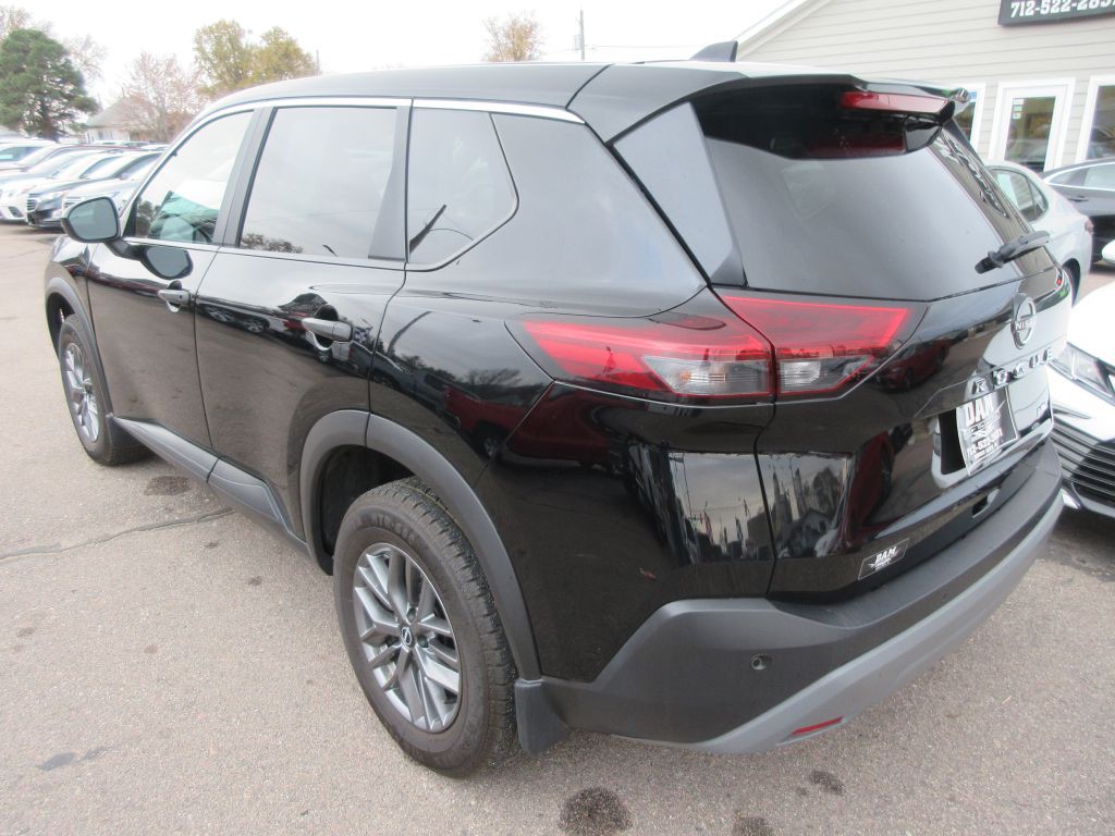 2023 Nissan Rogue Image 3