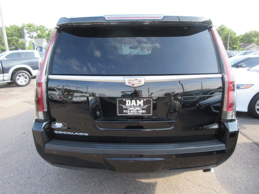 2020 Cadillac Escalade Image 4