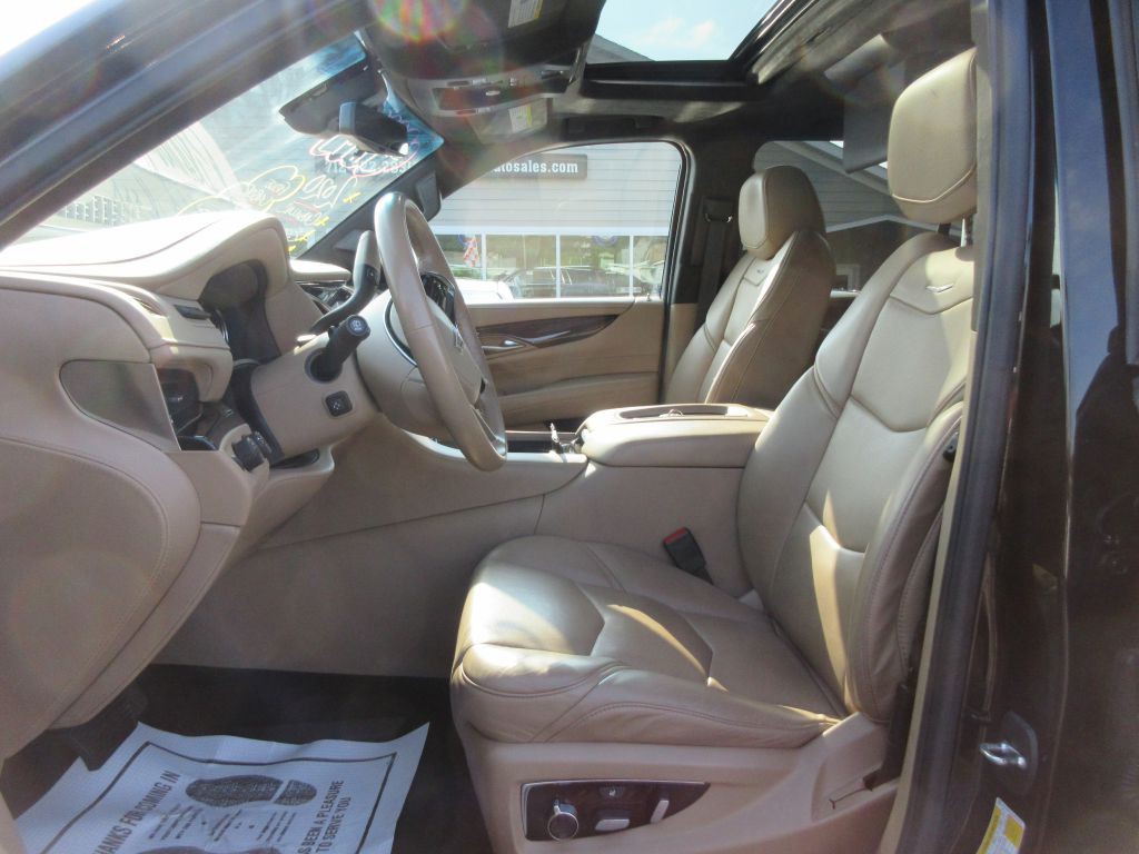 2020 Cadillac Escalade Image 8