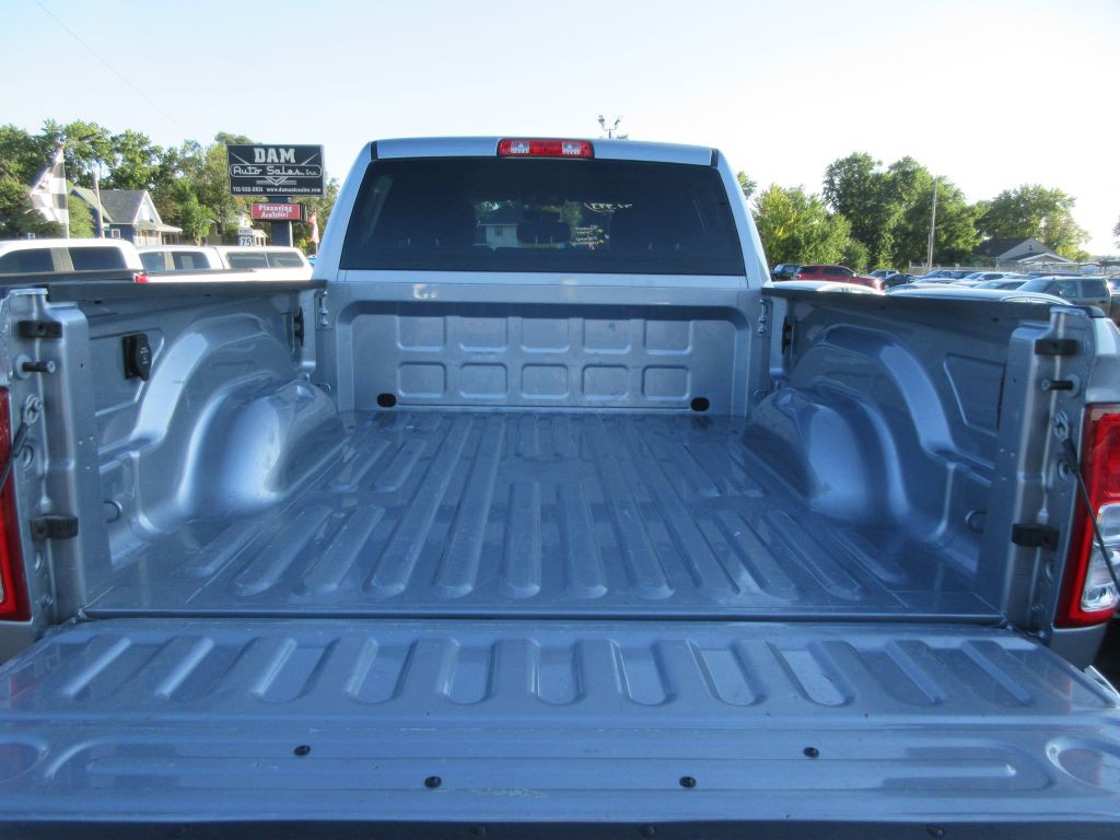 2023 RAM 2500 Image 13
