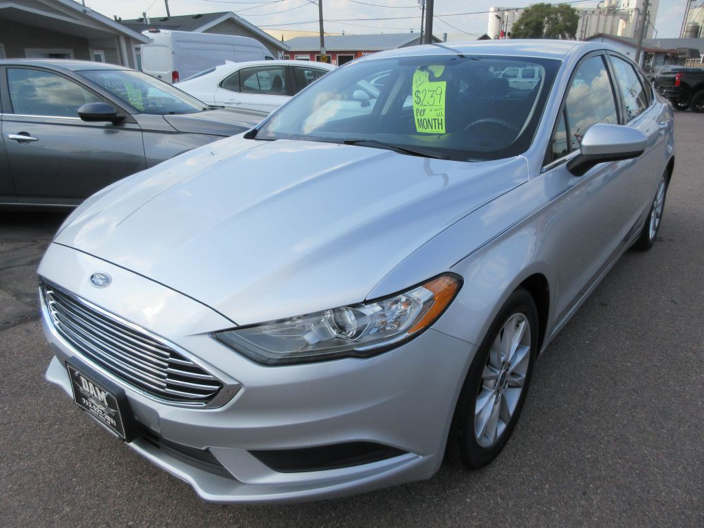 2017 Ford Fusion Image 1