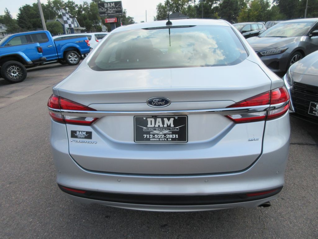 2017 Ford Fusion Image 4