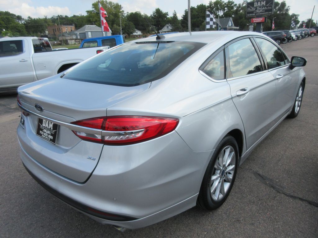 2017 Ford Fusion Image 5