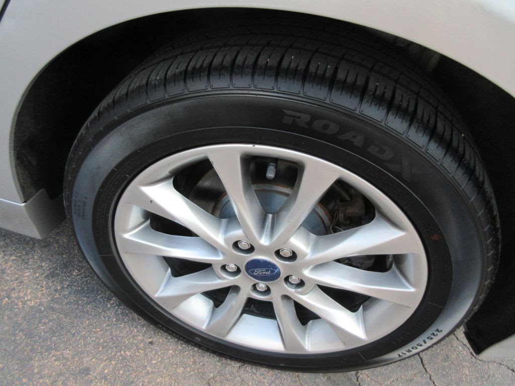2017 Ford Fusion Image 17