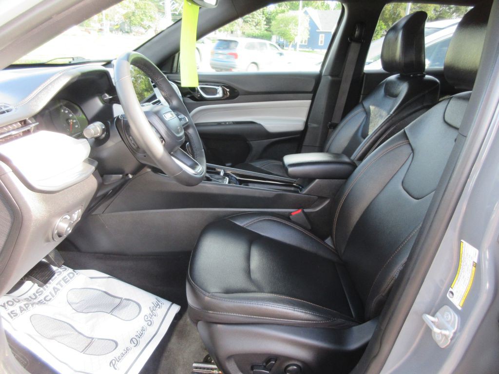 2023 Jeep Compass Image 8