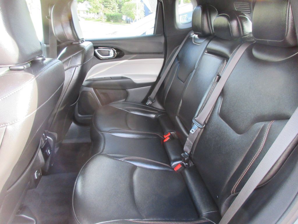 2023 Jeep Compass Image 9