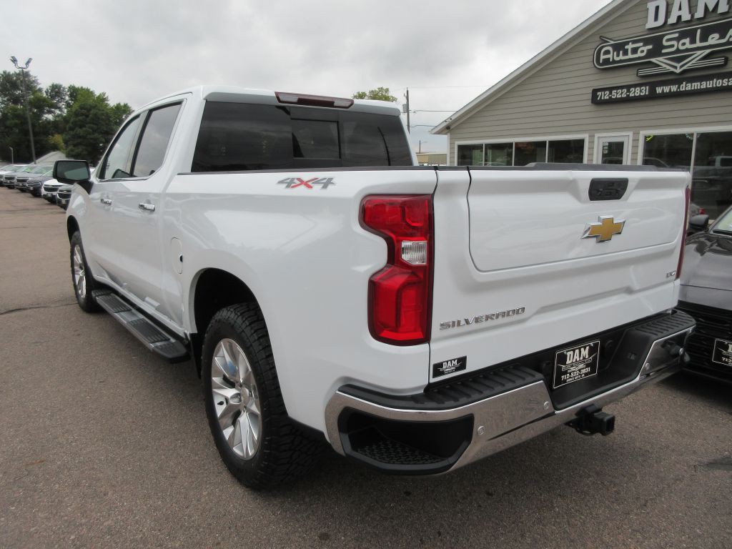 2022 Chevrolet Silverado 1500 Image 2