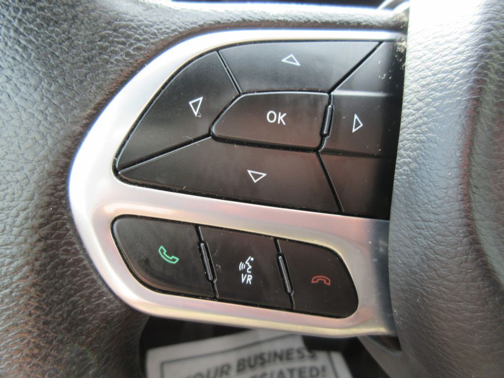 2021 Chrysler Voyager Image 16