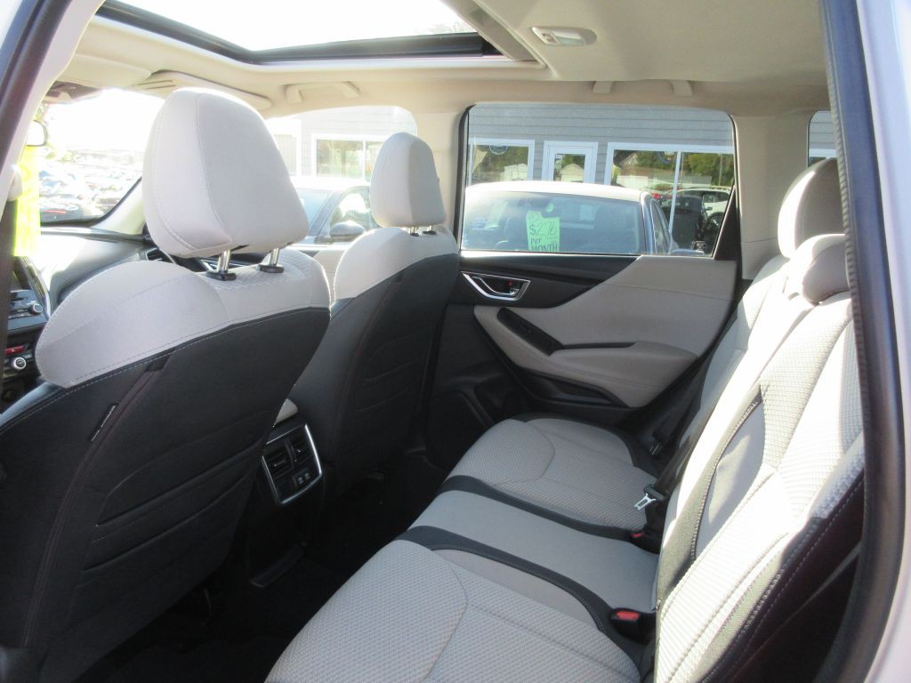 2022 Subaru Forester Image 9
