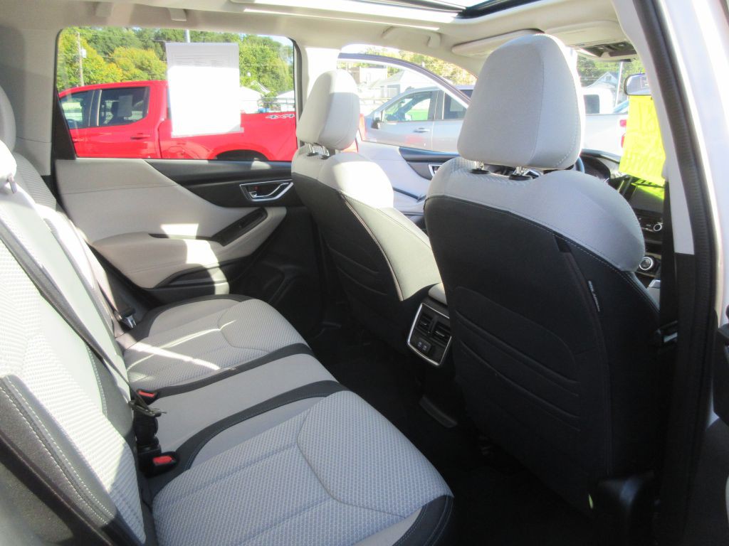 2022 Subaru Forester Image 10