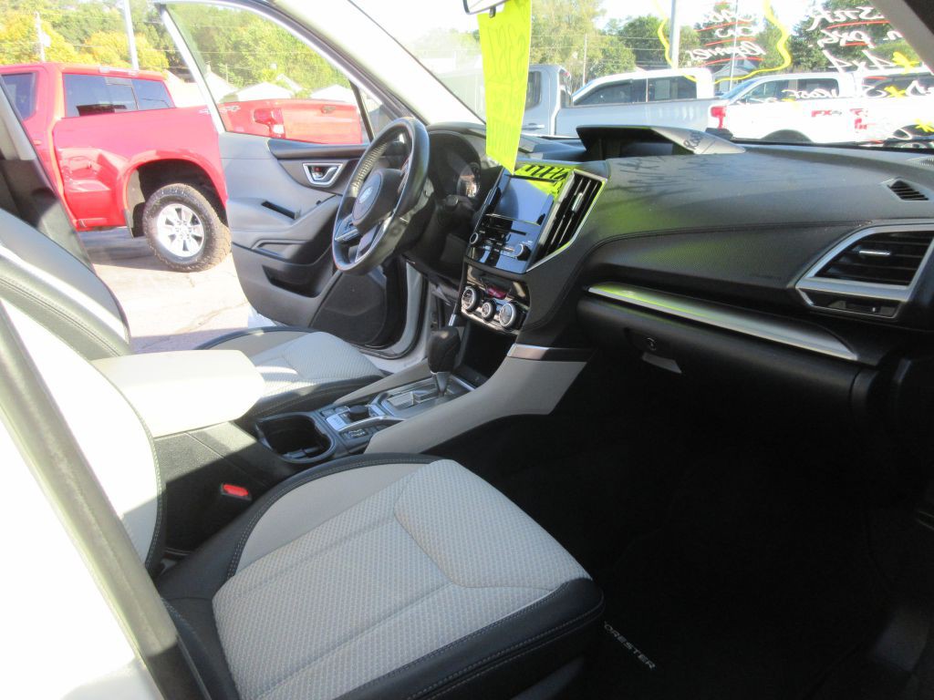 2022 Subaru Forester Image 11
