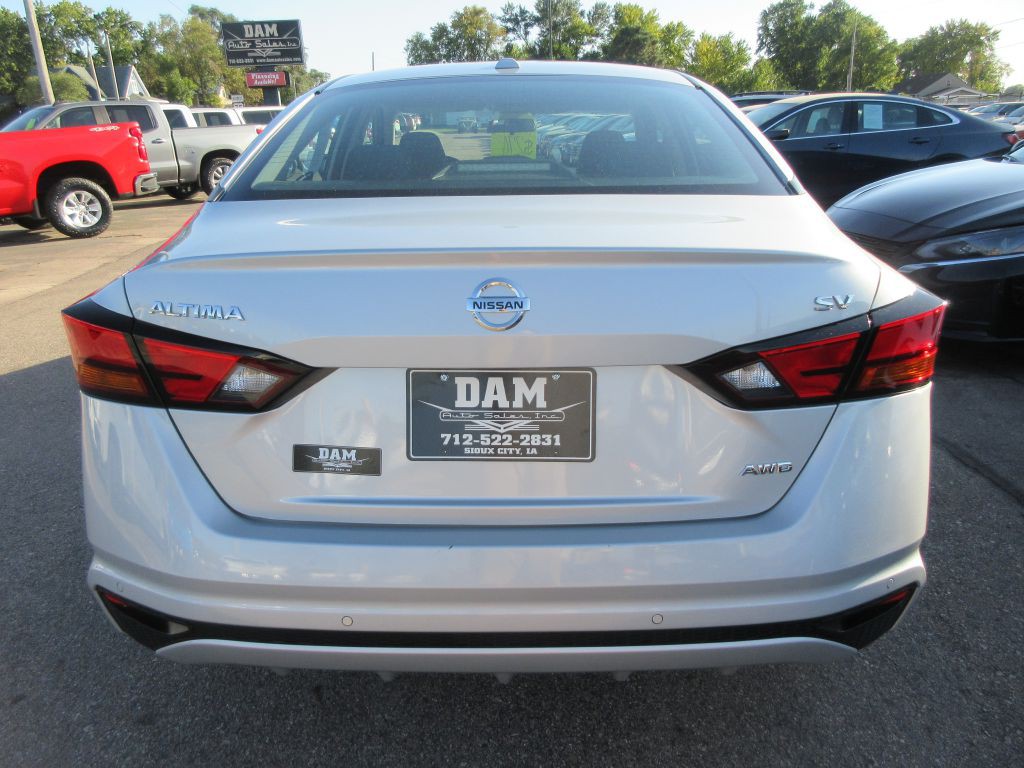 2022 Nissan Altima Image 3