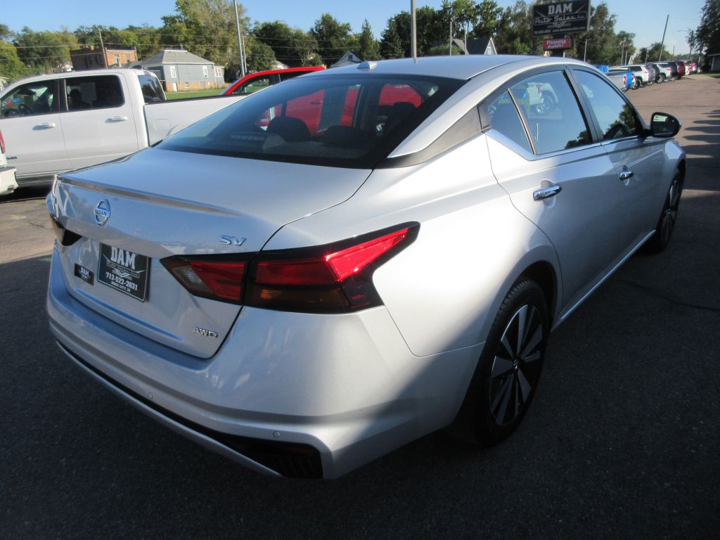 2022 Nissan Altima Image 4