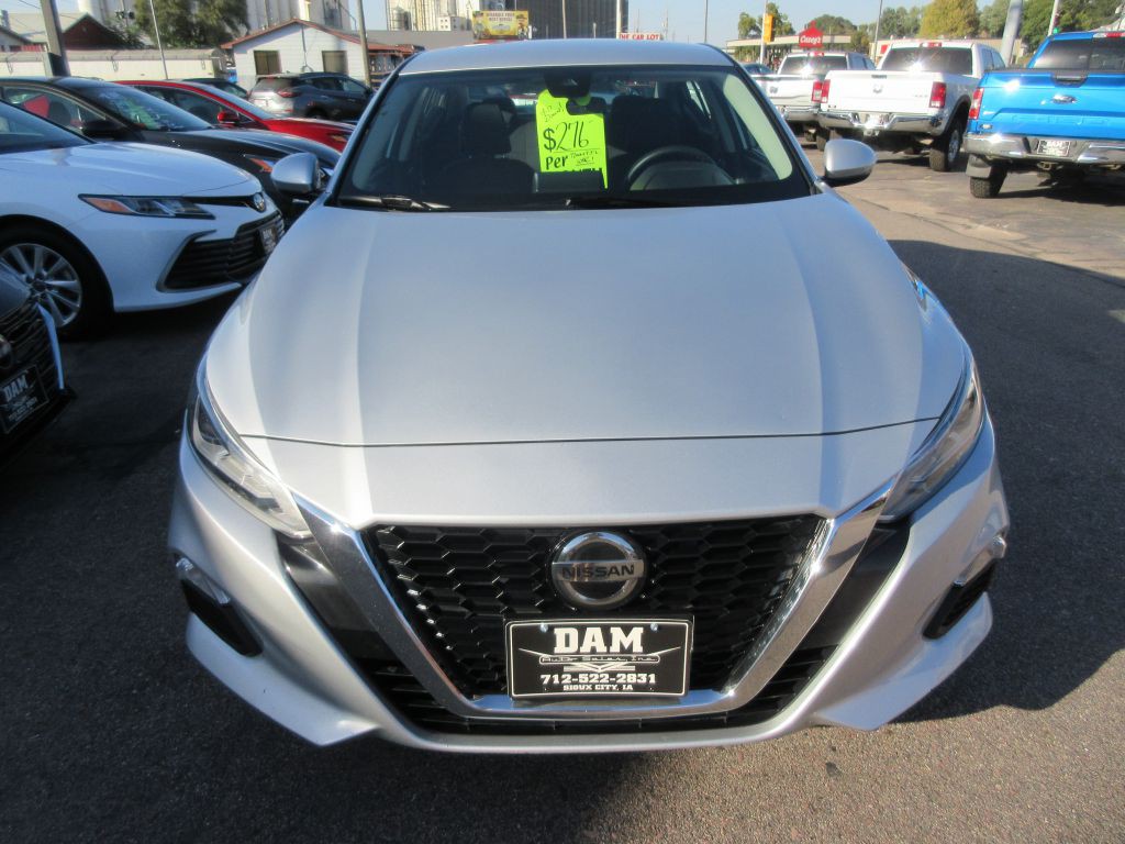 2022 Nissan Altima Image 6