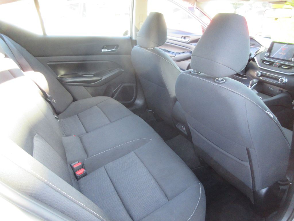 2022 Nissan Altima Image 14
