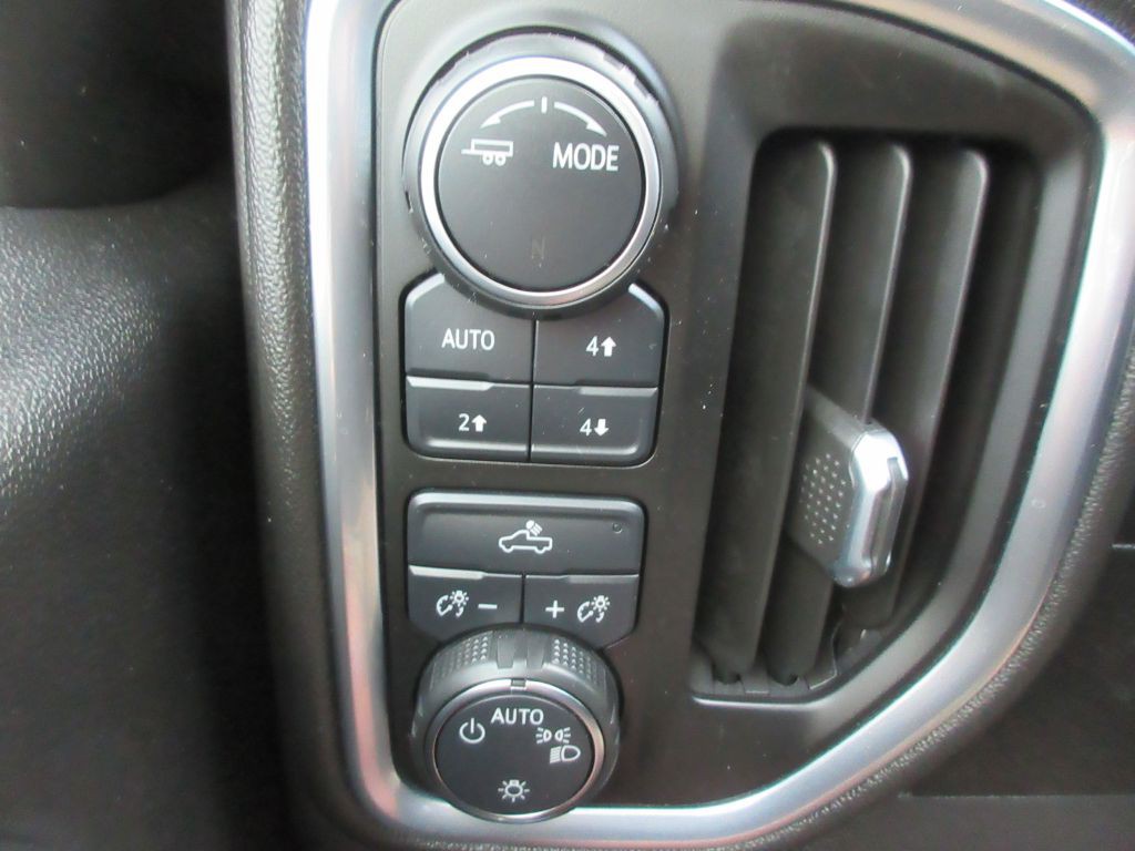 2021 Chevrolet Silverado 1500 Image 17