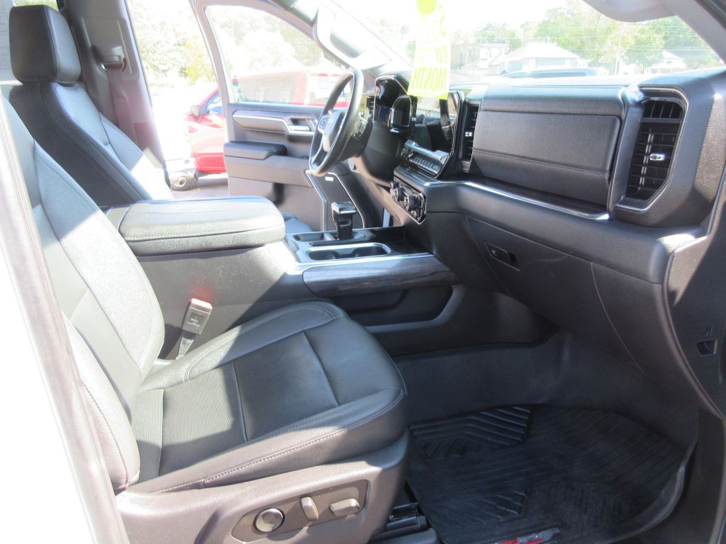 2023 Chevrolet Silverado 1500 Image 11