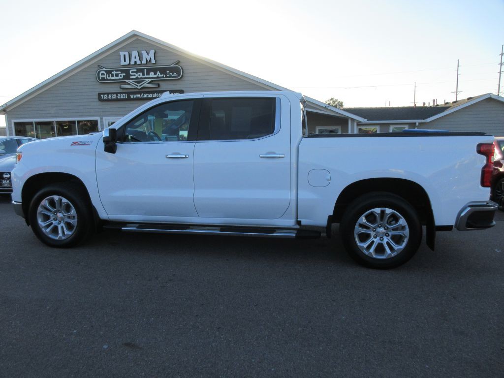 2023 Chevrolet Silverado 1500 Image 2