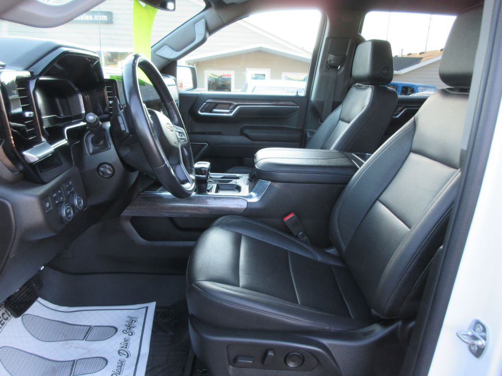 2023 Chevrolet Silverado 1500 Image 8