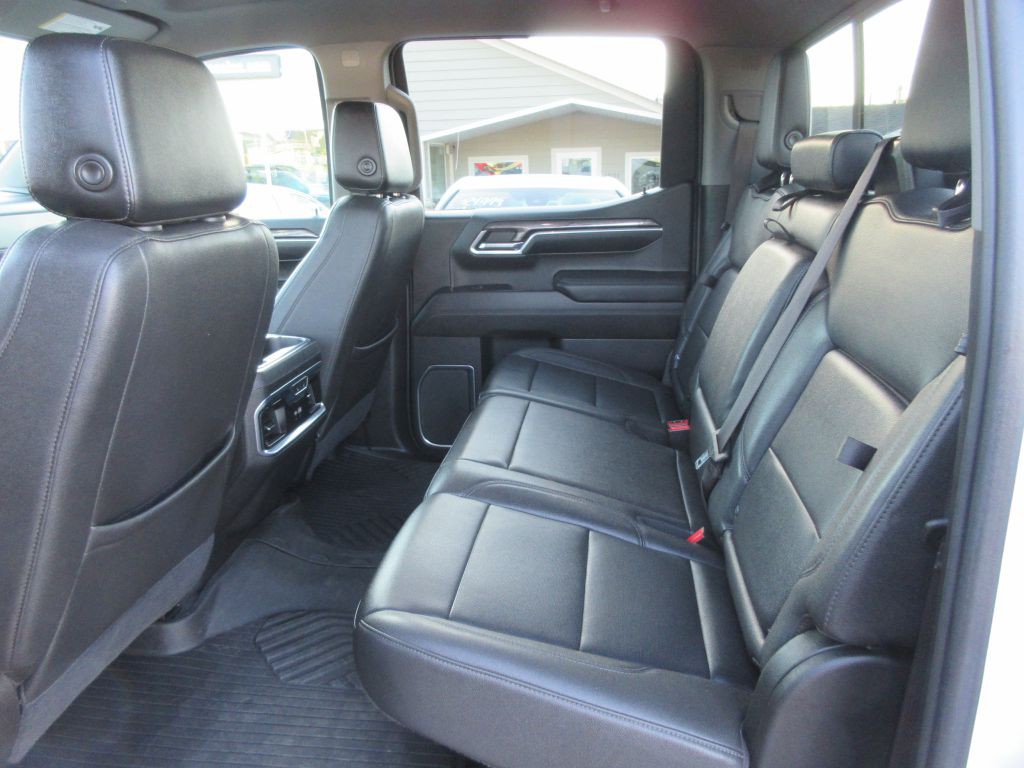 2023 Chevrolet Silverado 1500 Image 9