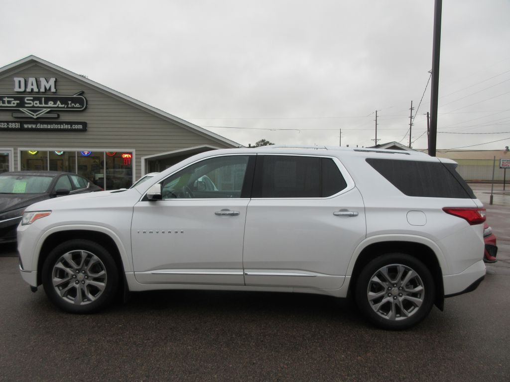 2019 Chevrolet Traverse Image 2