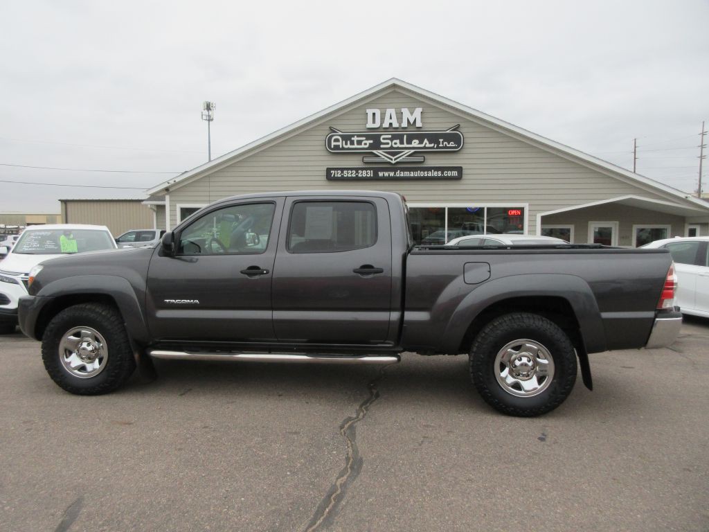2010 Toyota Tacoma Image 2