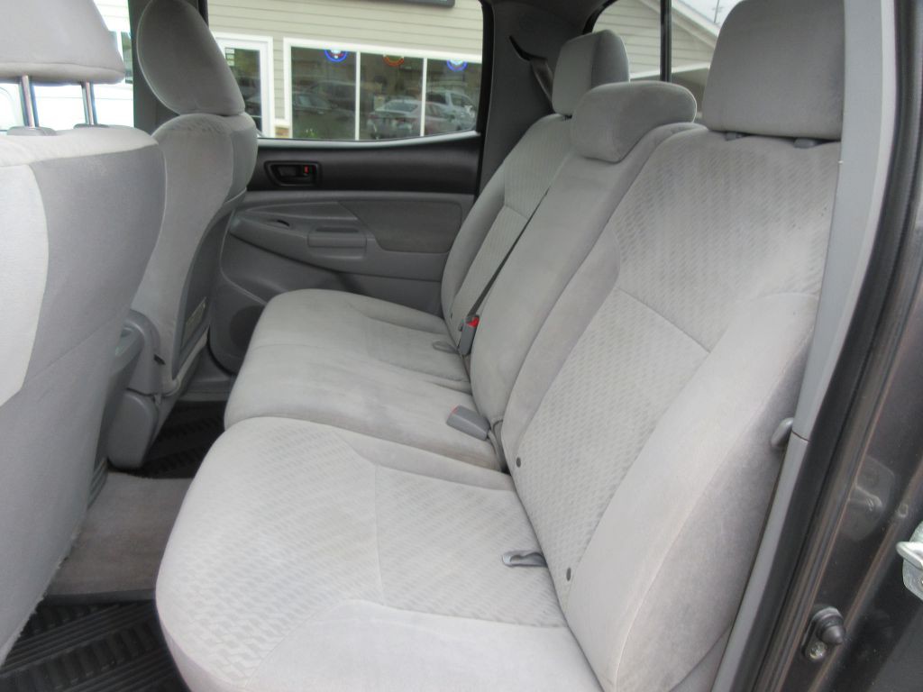 2010 Toyota Tacoma Image 9