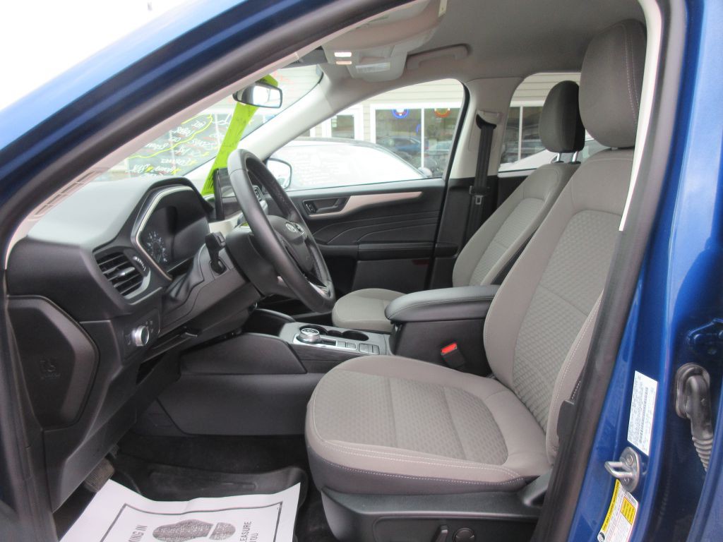 2022 Ford Escape Image 8