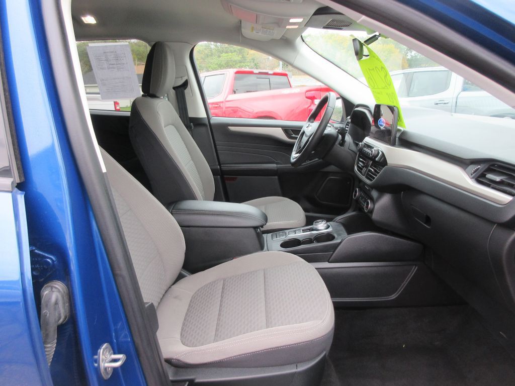 2022 Ford Escape Image 10