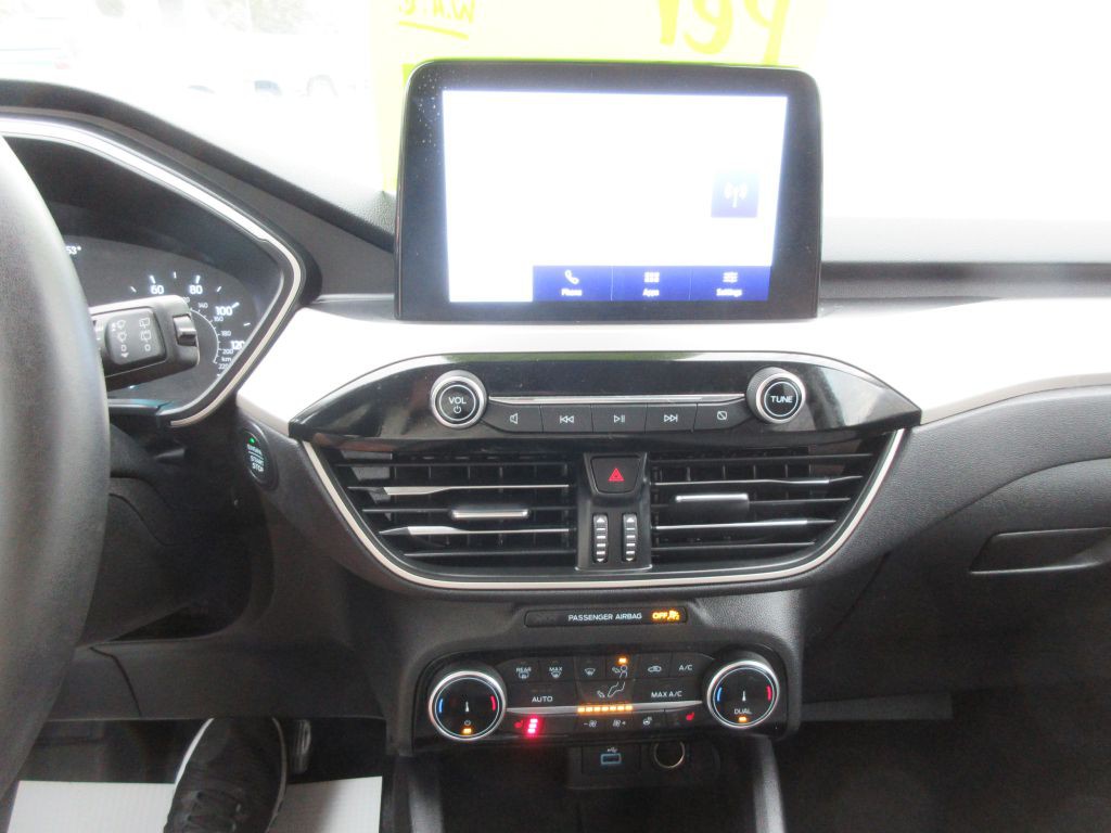 2022 Ford Escape Image 17