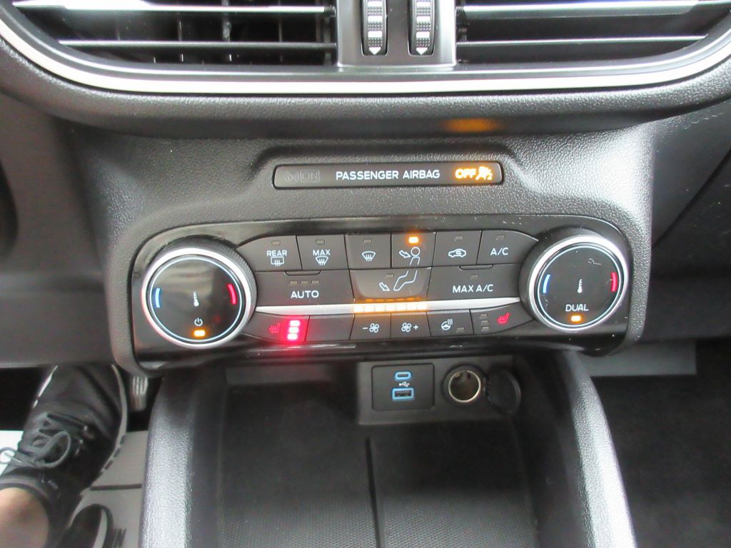 2022 Ford Escape Image 19