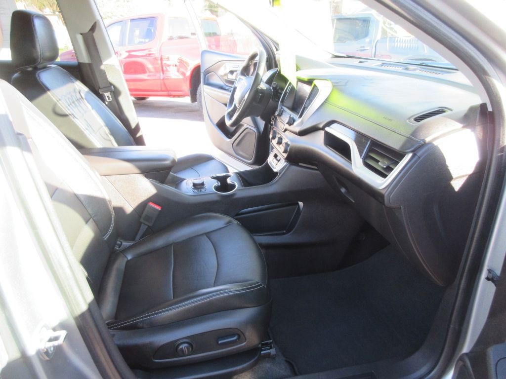 2024 GMC Terrain Image 11