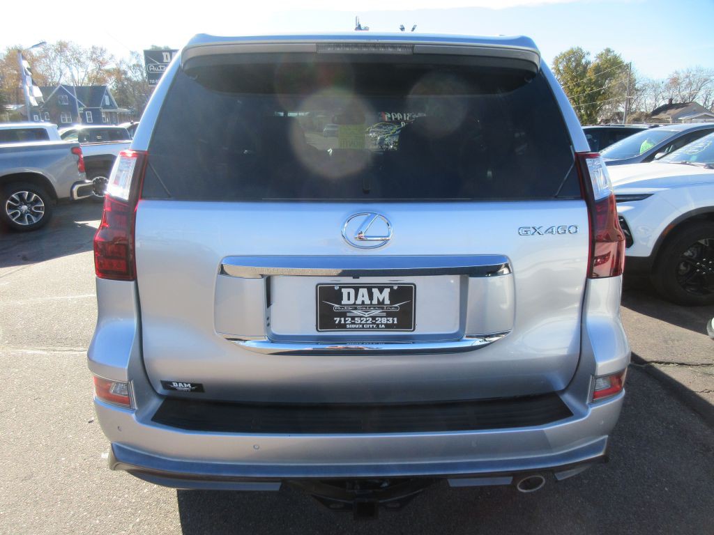 2019 Lexus GX Image 4