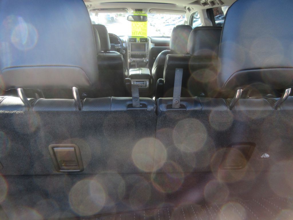 2019 Lexus GX Image 10