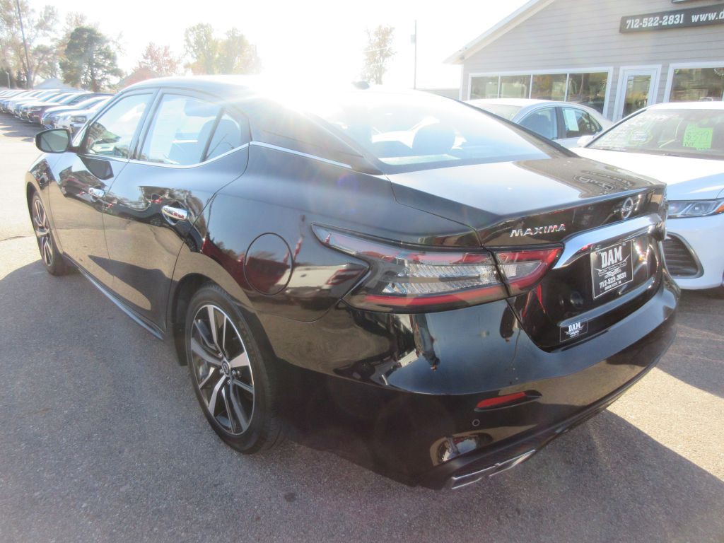 2023 Nissan Maxima Image 3