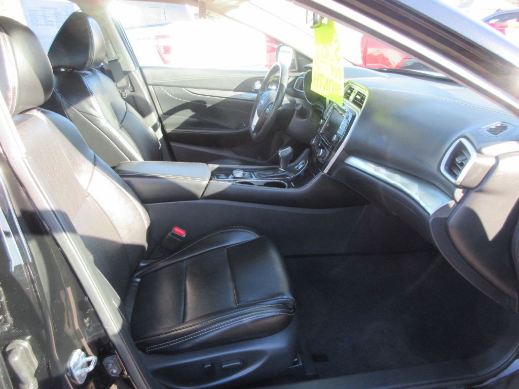 2023 Nissan Maxima Image 11